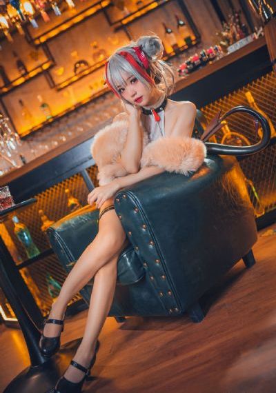 丝袜制服诱惑第一页一区_剧情片在线视频播放