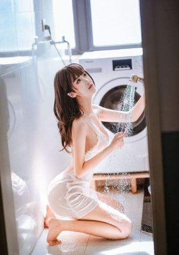 日本老师xxxx_超清电影在线观看
