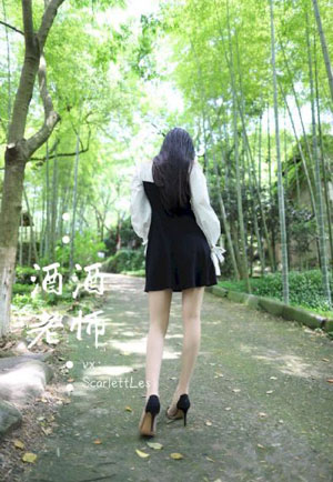 被学长抱进小树林C个爽_剧情片高清视频观看