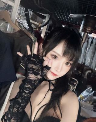 日日摸夜夜添夜夜添狠狠_720在线观看电视